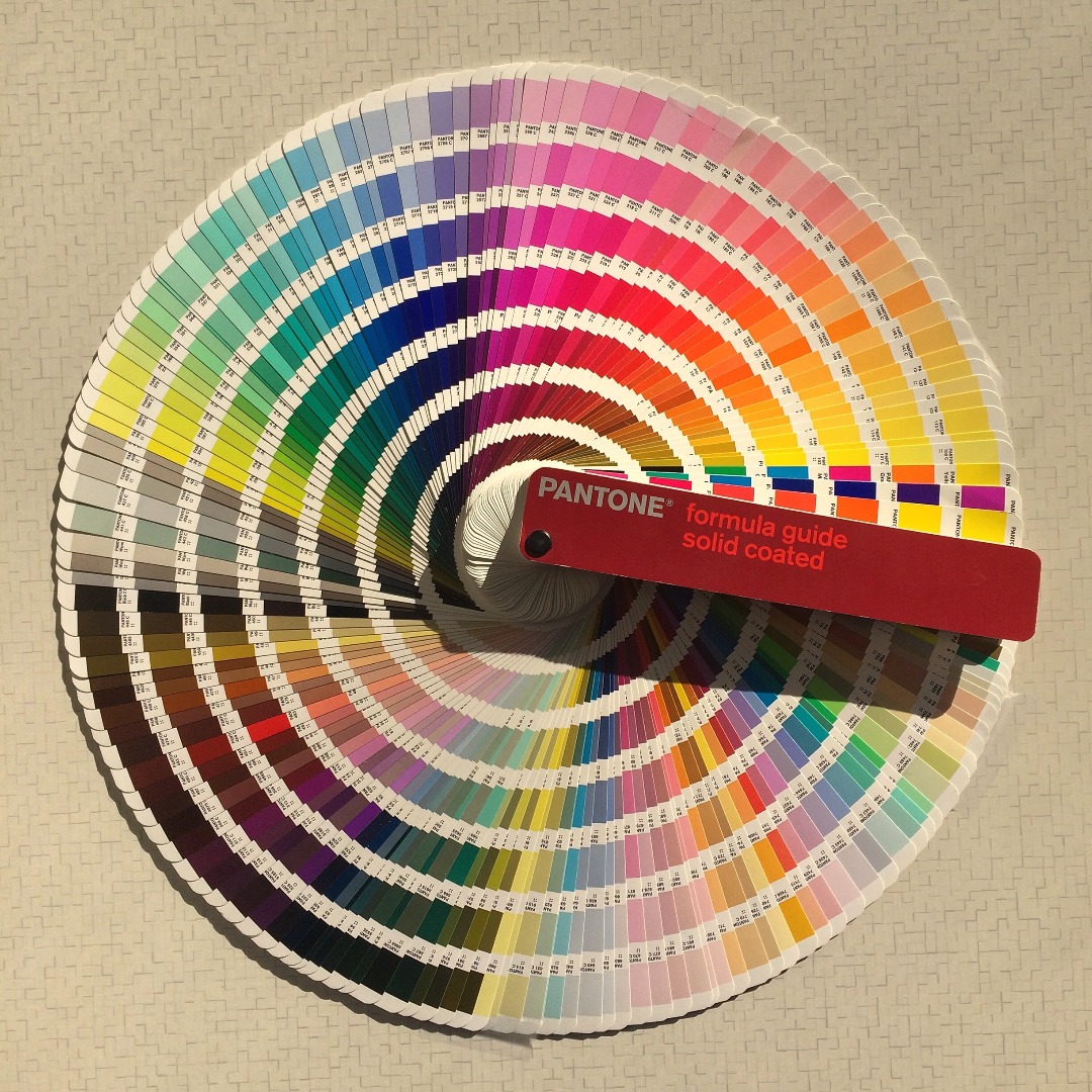 Escala Pantone: padrão que dita a cor do ano e agita o mundo dos impressos